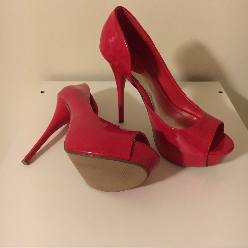 Red heels - Picture 2 of 2